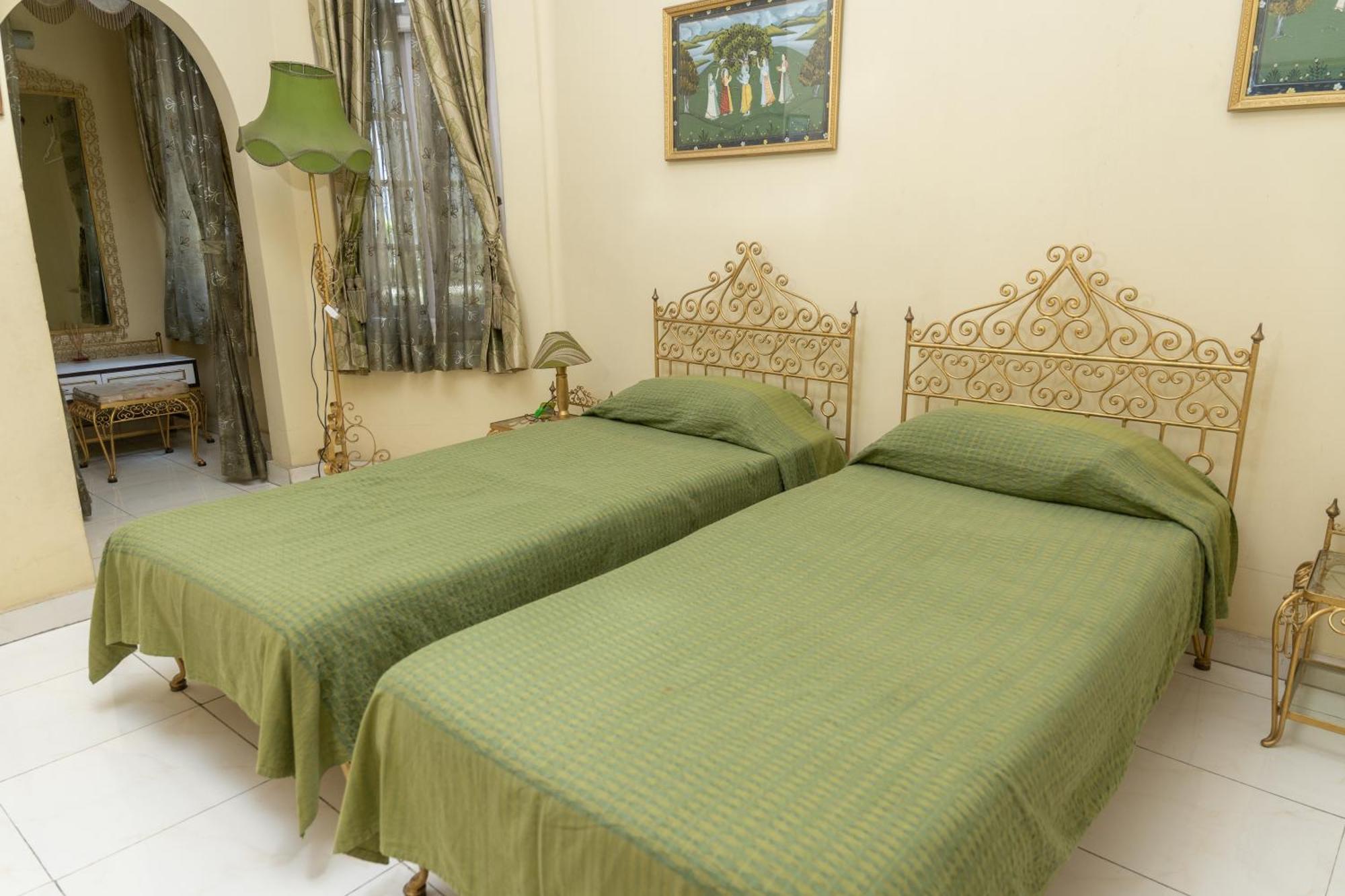 Baruah Bhavan Homestay Гувахати Экстерьер фото